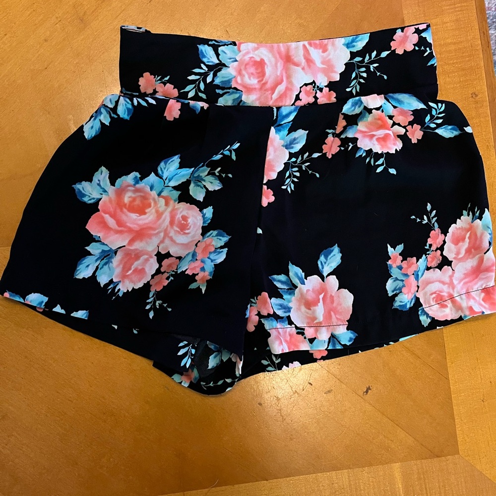 Charlotte Russe multi colored shorts size S